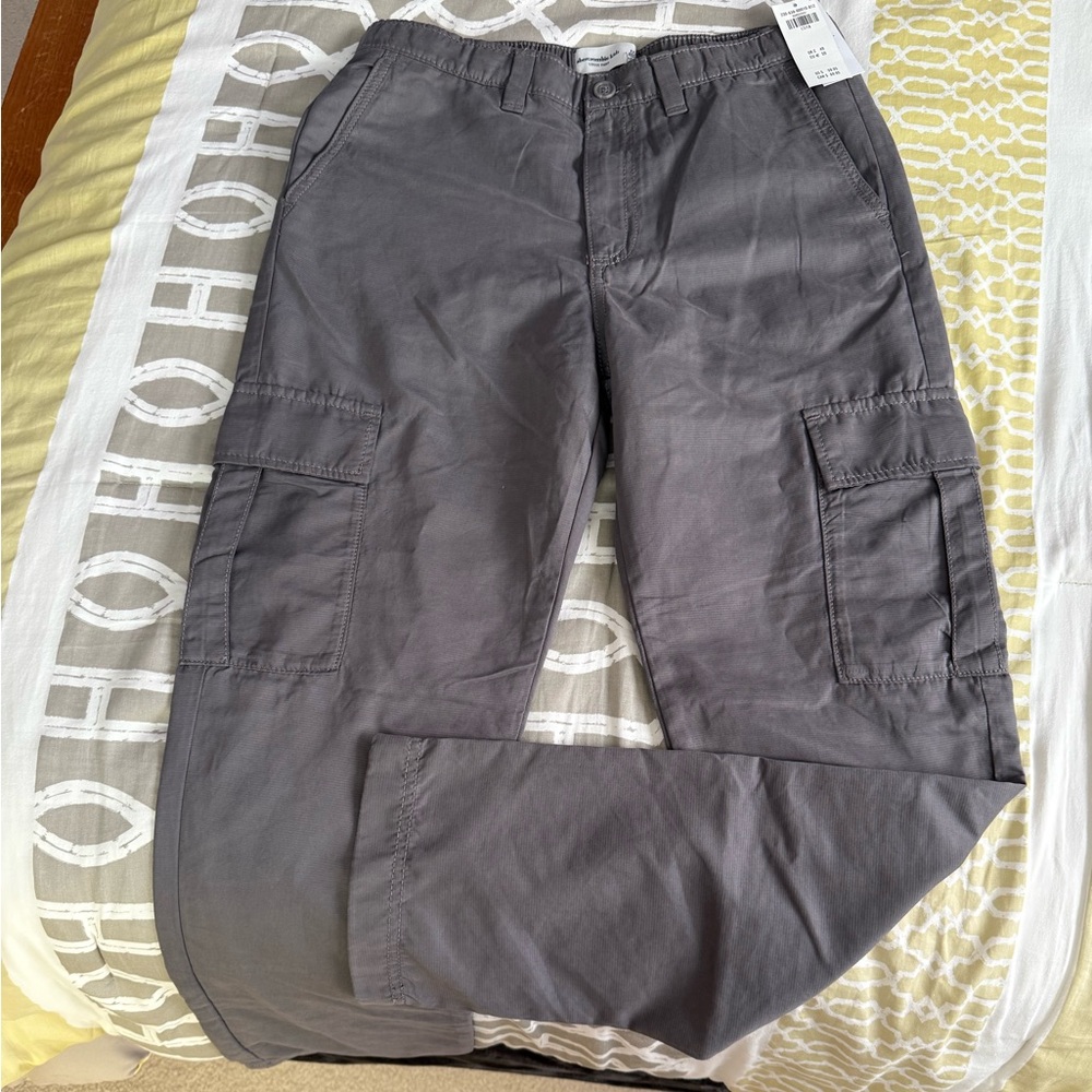 Abercrombie & Fitch Boys size 17-18  Gray Cargo Pants NWT
